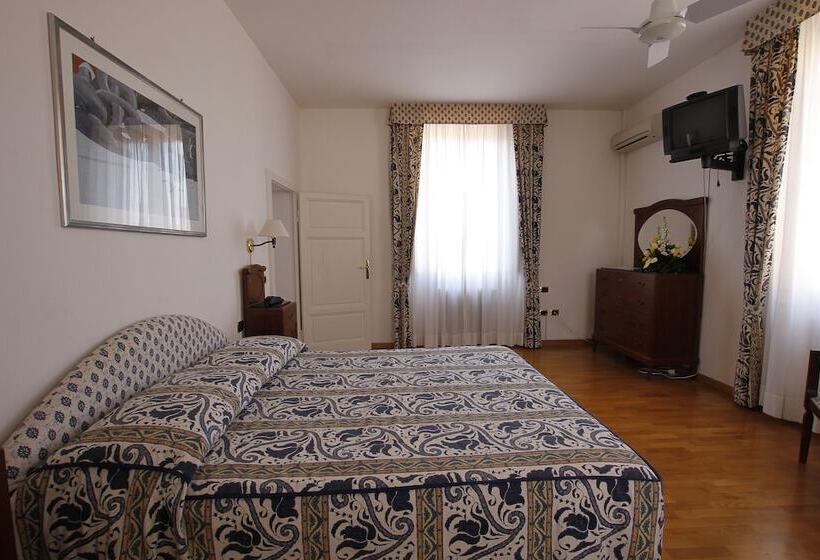 주니어 스위트, Albergo Italia