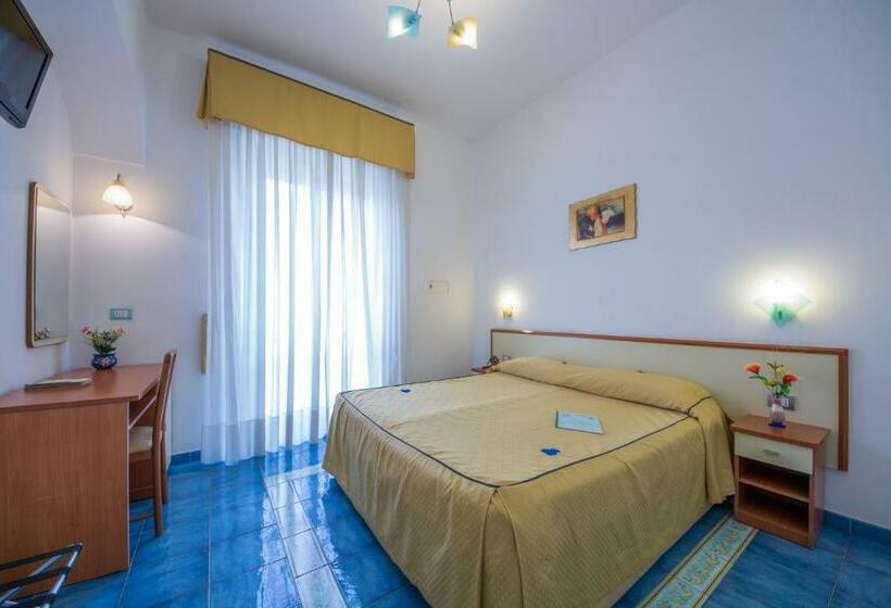 غرفة قياسية مزوَّدة بشُرفة, Meublè Casa Mannini Rooms