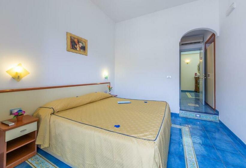 غرفة قياسية مزوَّدة بشُرفة, Meublè Casa Mannini Rooms