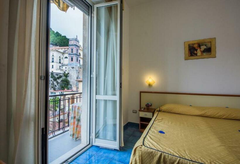 غرفة قياسية مزوَّدة بشُرفة, Meublè Casa Mannini Rooms