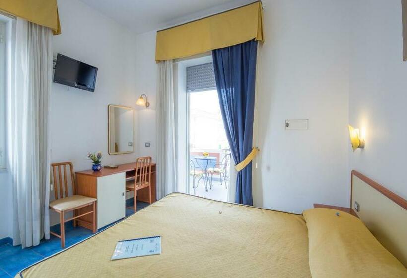 غرفة قياسية مزوَّدة بشُرفة, Meublè Casa Mannini Rooms