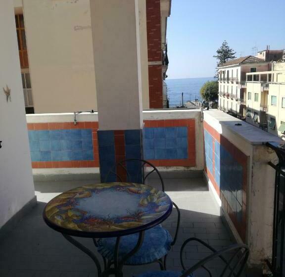 غرفة قياسية مزوَّدة بشُرفة, Meublè Casa Mannini Rooms