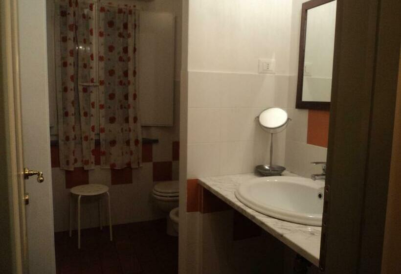 Номер Стандарт Вид на Сад, B E B San Valentino