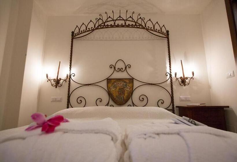 直达温泉标准间, Borgo Medievale