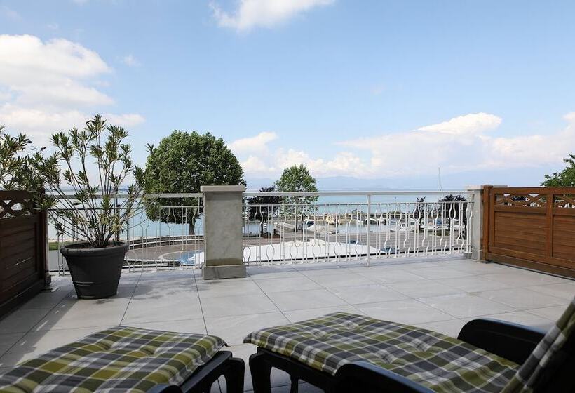 レイクビュースタンダードルーム, Campanello