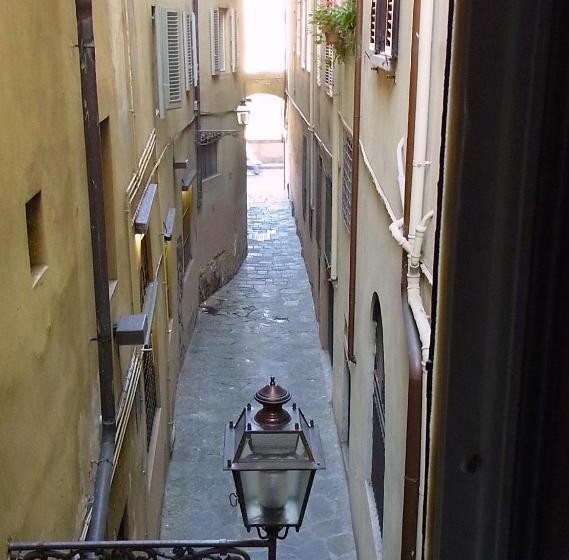 اتاق استاندارد سه نفره, Cestelli