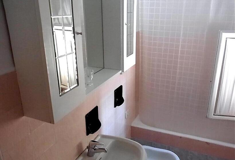 اتاق استاندارد سه نفره, Cestelli