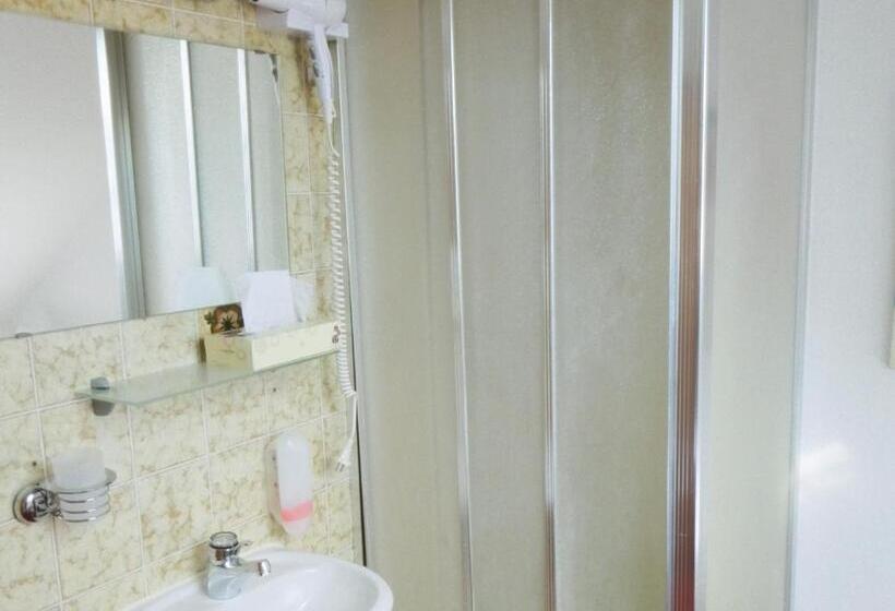 Quarto Standard Individual Casa de Banho Partilhada, Gasthaus Zur Alten Post