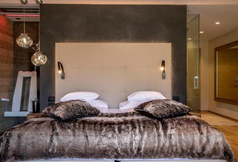 Номер Стандарт Вид на Сад, Gran Paradiso