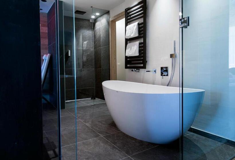 Номер Стандарт Вид на Сад, Gran Paradiso