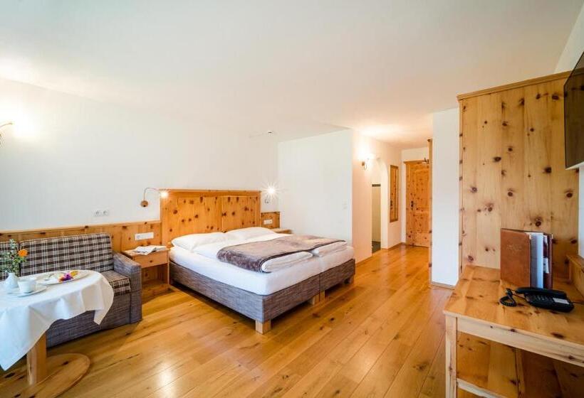 Номер Стандарт Вид на Сад, Hohe Gaisl