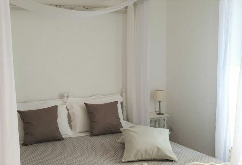 Romantic Room, Isola Lo Scoglio