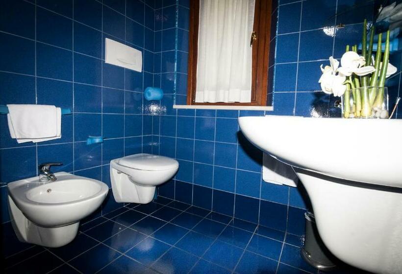 غرفة قياسية ثلاثية, Lo Chalet Da Ilaria