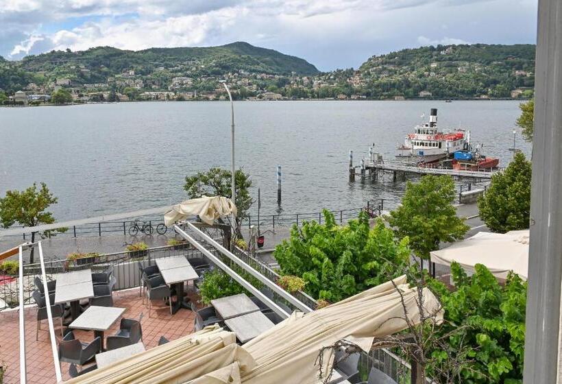 标准三人间, Marco's