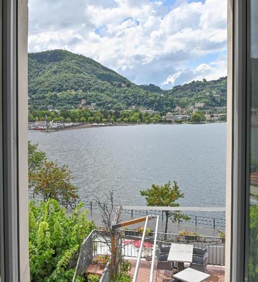 标准三人间, Marco's