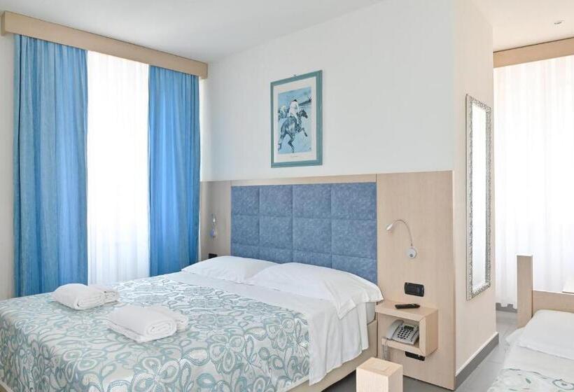 标准三人间, Marco's