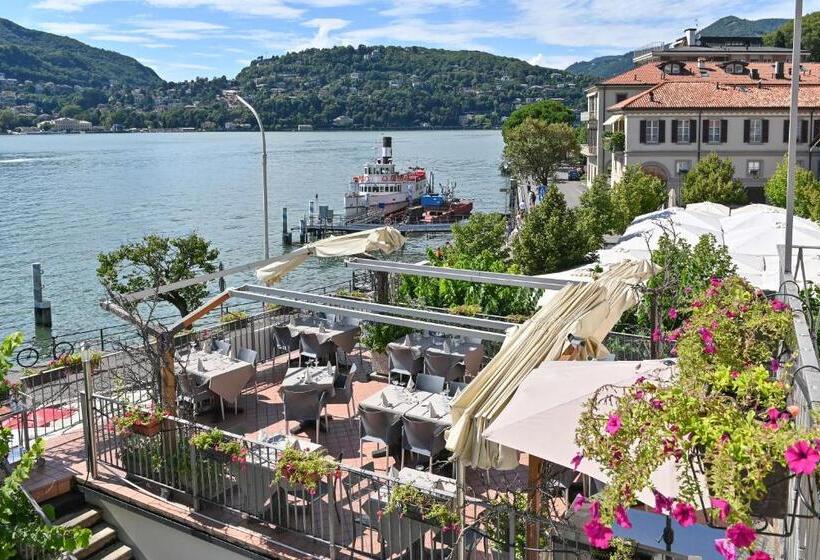 标准间带湖景, Marco's