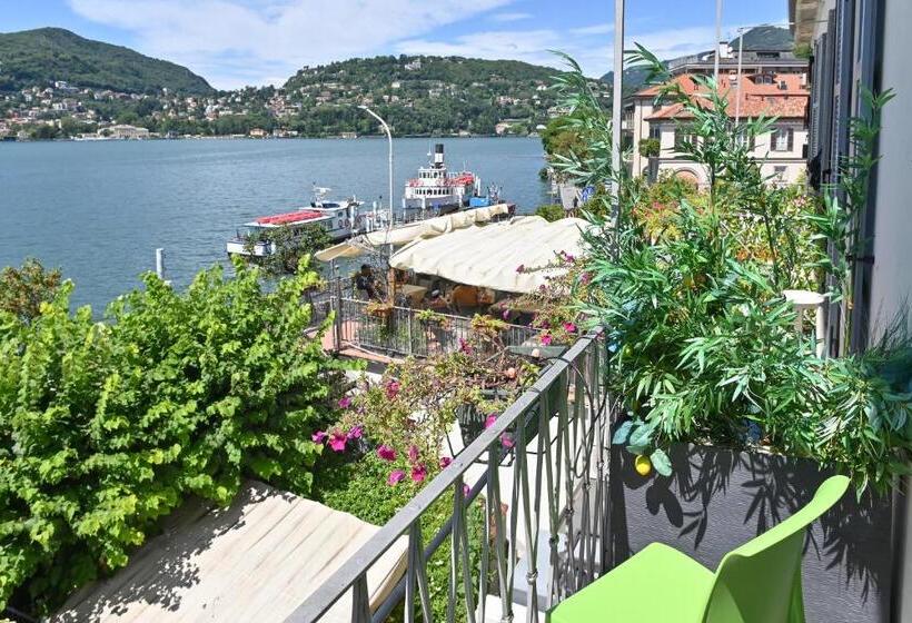 标准间带湖景, Marco's