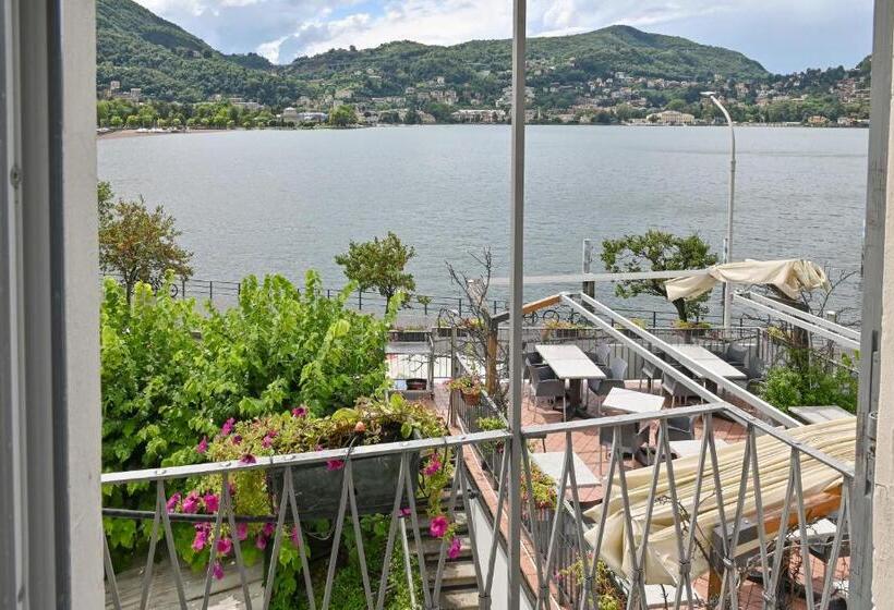 标准间带湖景, Marco's