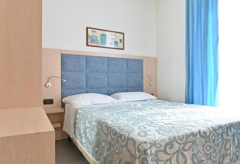 标准间带湖景, Marco's