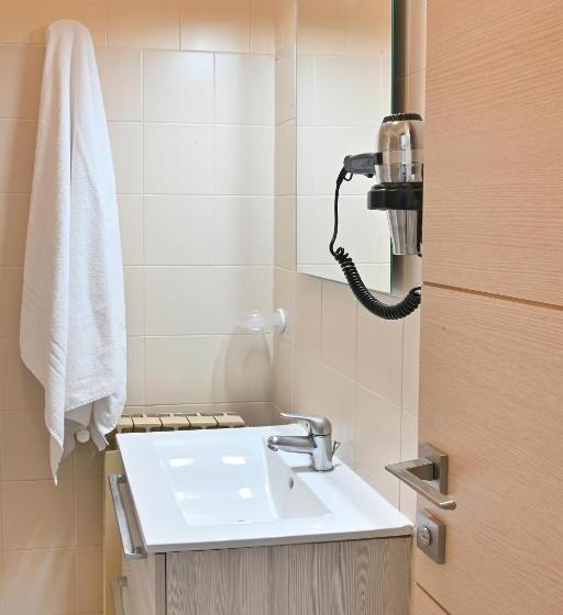 标准间带湖景, Marco's