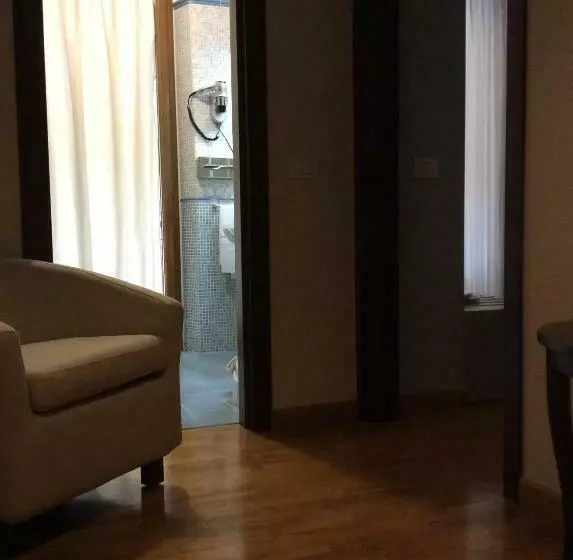 Superior-huone, Relais Forti