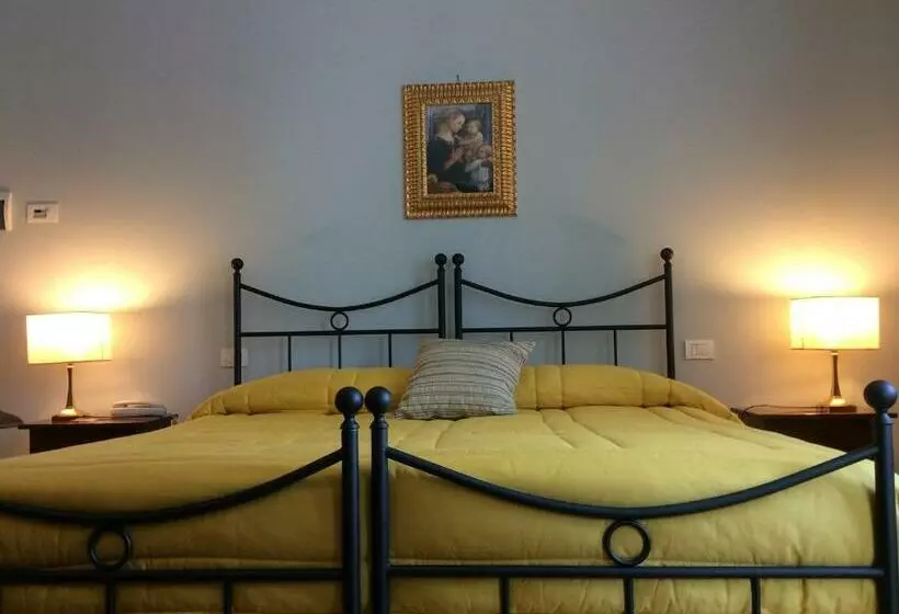 Superior-huone, Relais Forti