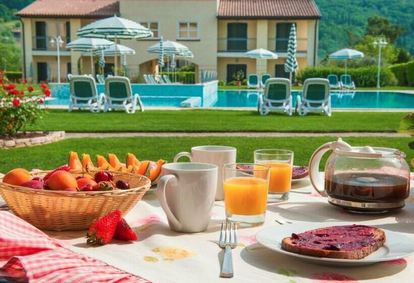 Апартаменты 2 Спальни, Residence Corte Delle Rose