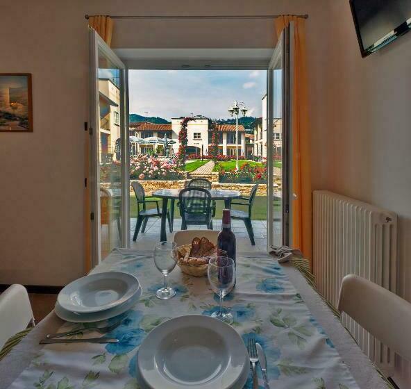 Апартаменты 2 Спальни, Residence Corte Delle Rose