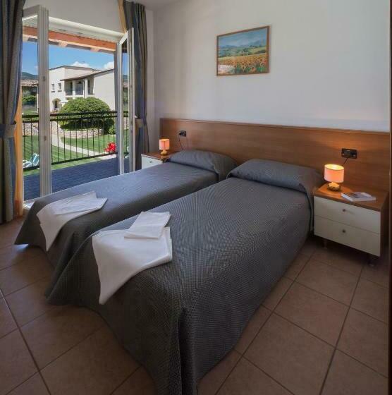 Апартаменты 2 Спальни, Residence Corte Delle Rose