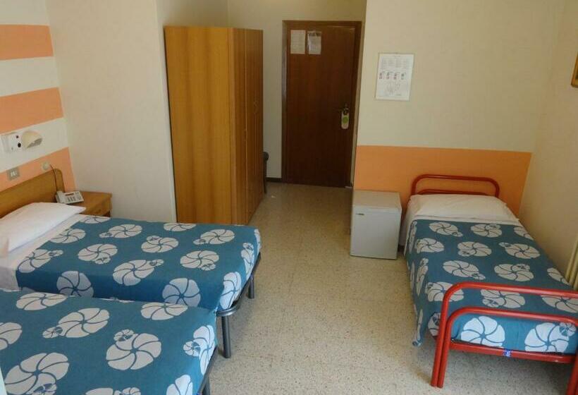 غرفة قياسية ثلاثية, Saturno