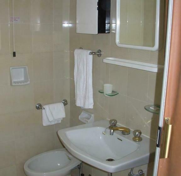 غرفة قياسية فردية, Saturno