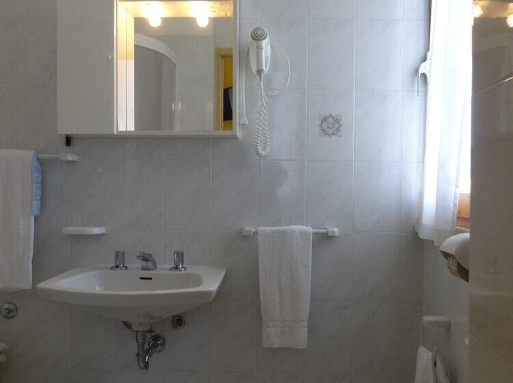 غرفة قياسية, Saturno