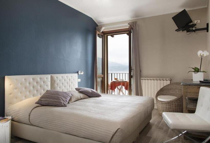 Superior room with lake view, Sole