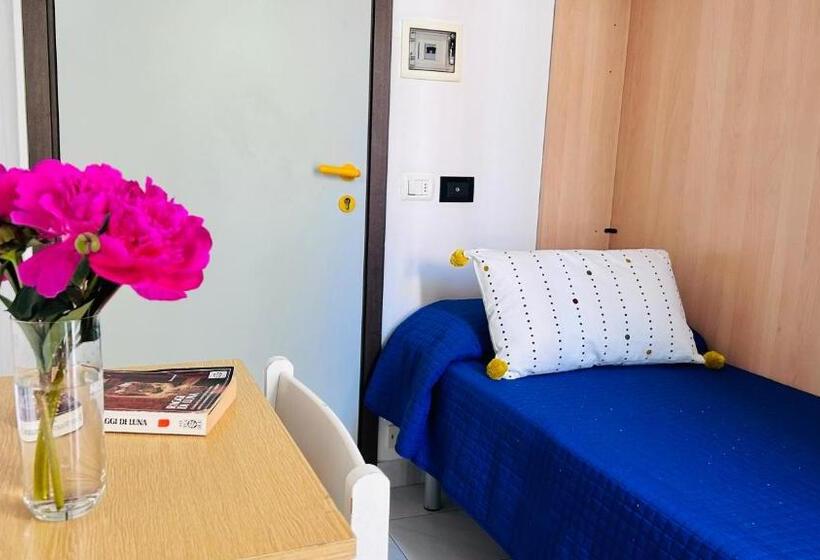 חדר אקונומי יחיד, Sorriso