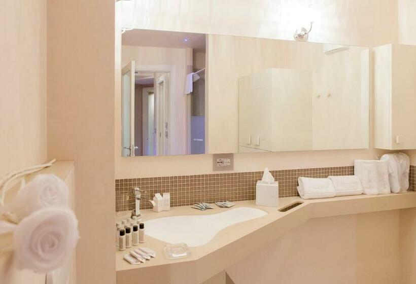 Люкс Классика, Suite & Spa Mirabel