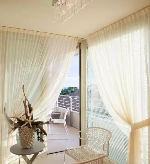 Perhesviitti, Suite & Spa Mirabel