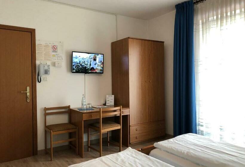 اتاق استاندارد با بالکن, Villa Al Vento