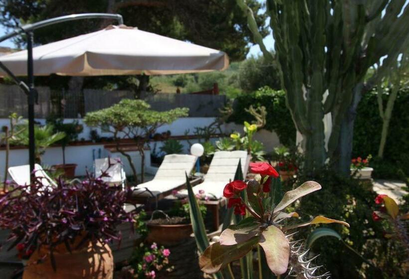 Номер Deluxe Вид на Сад, Villa Cetta B&b