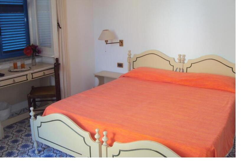 이코노미 룸, Villa Hermosa