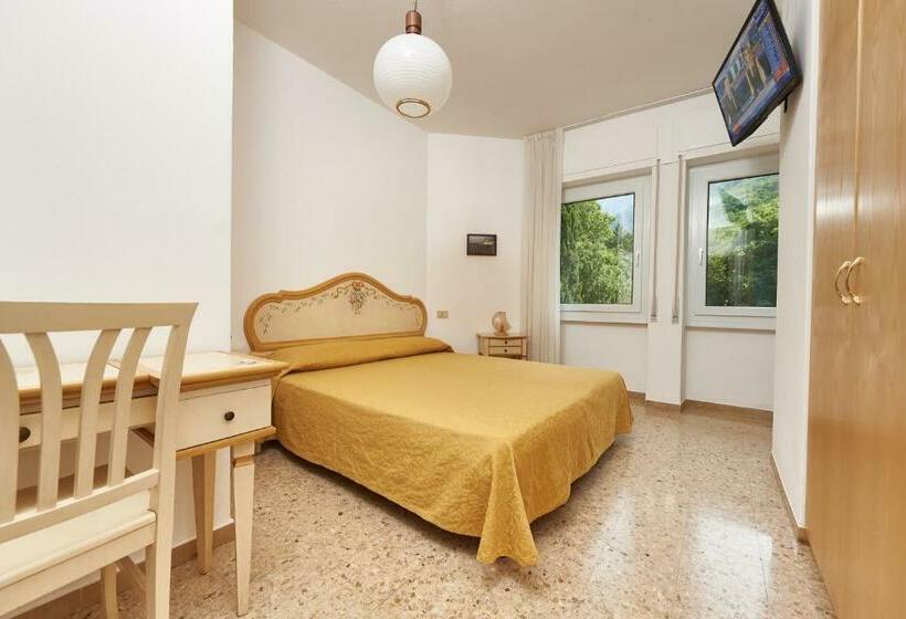 اتاق استاندارد با چشم‌انداز کوهستان, Villa Orizzonte