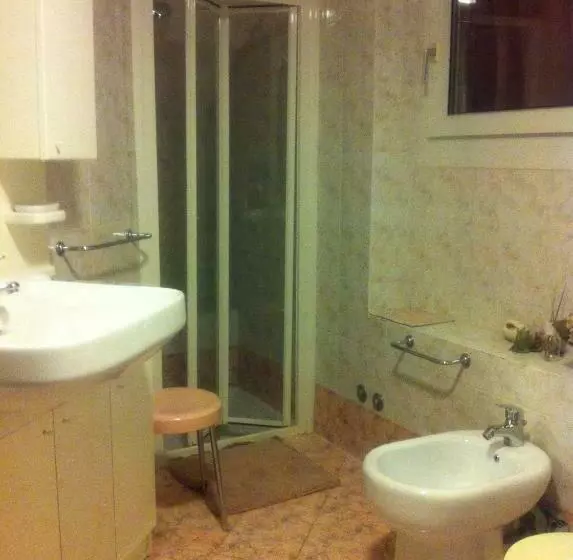 اتاق استاندارد با چشم‌انداز کوهستان, Villa Orizzonte