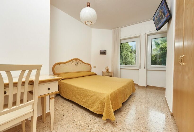 اتاق استاندارد با چشم‌انداز کوهستان, Villa Orizzonte