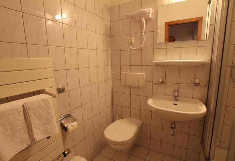 غرفة أساسية ثلاثية, Weisse Taube