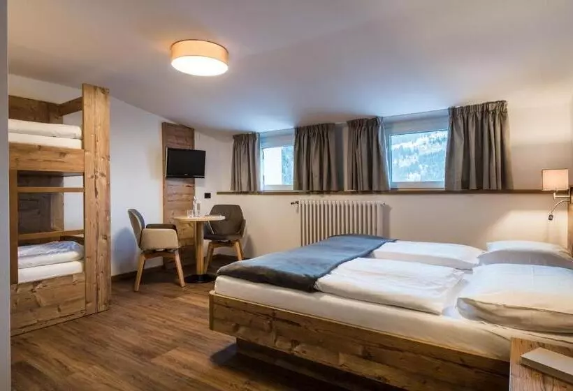 اتاق سوپریور خانوادگی, Charme Hotel Uridl