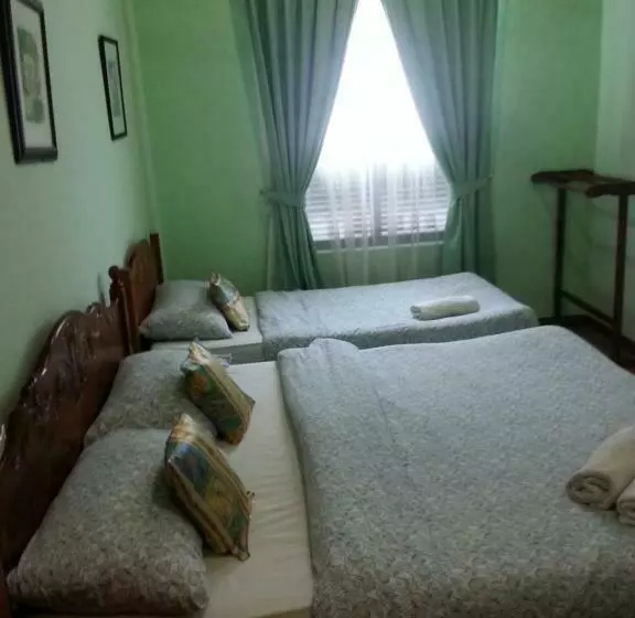 اتاق استاندارد سه تخته با سرویس بهداشتی مشترک, 1511 Guesthouse