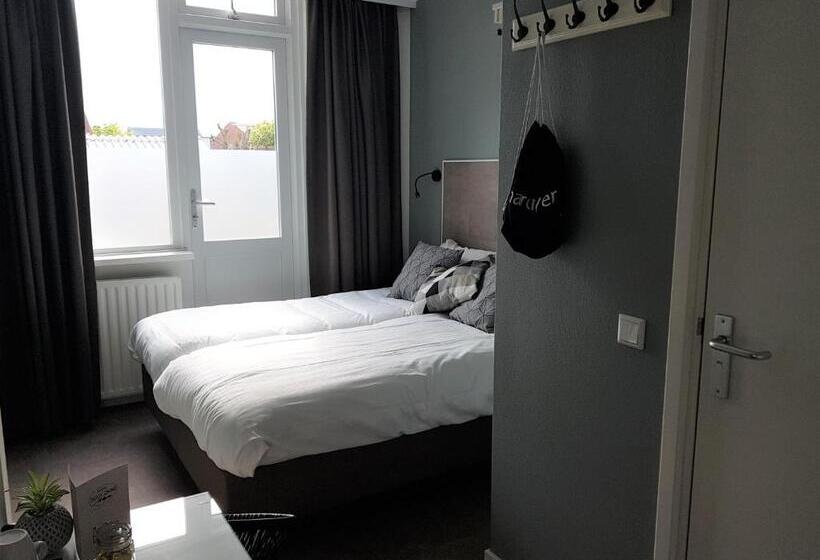 غرفة أساسية مزودة بشُرفة, The Bloom