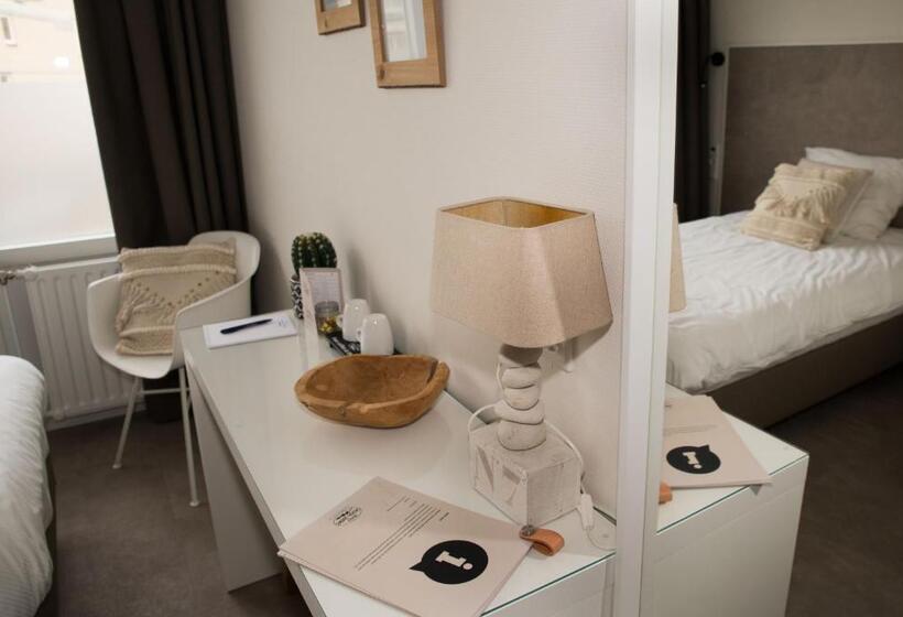 غرفة قياسية فردية مزودة بشُرفة, The Bloom