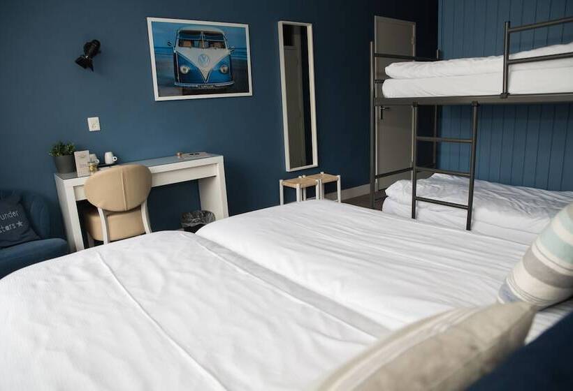 غرفة قياسية رباعية, The Bloom