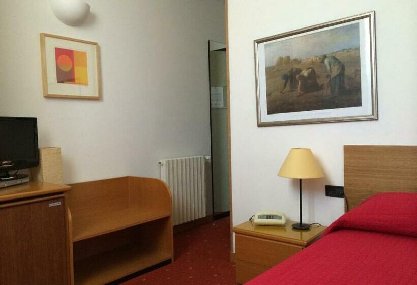 스탠다드 싱글 룸, Albergo Ristorante Giardino